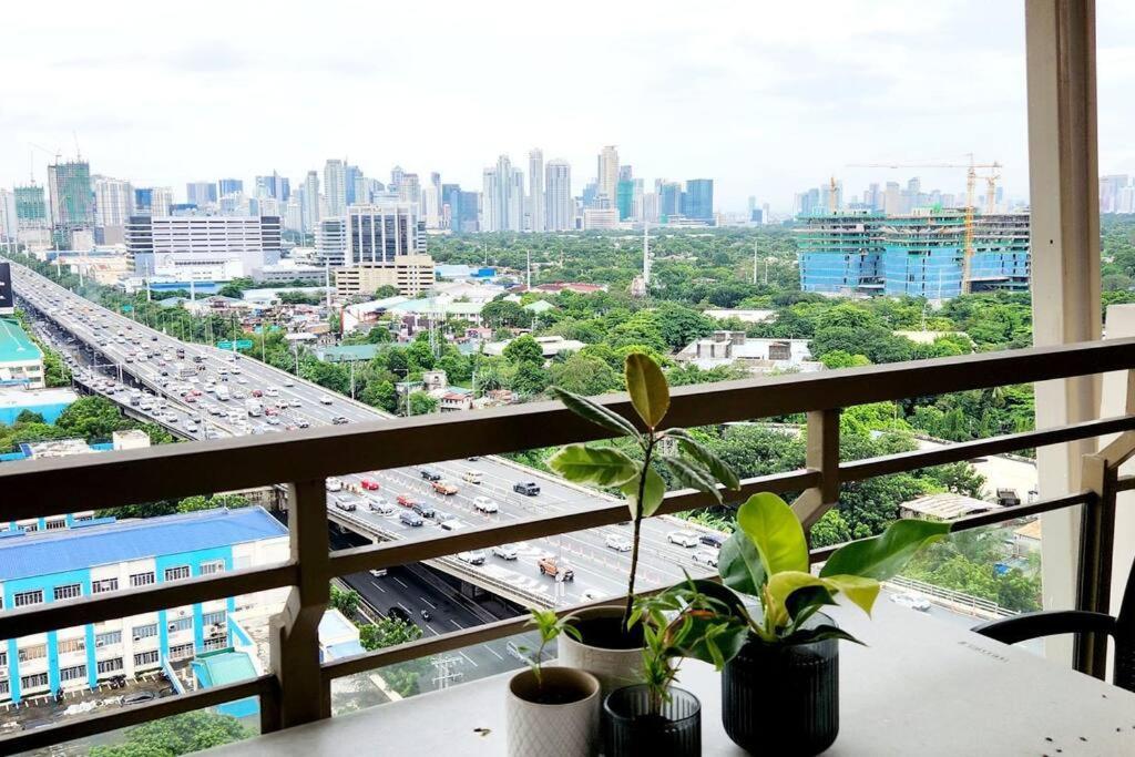 Casa Antonio At Fairway Terraces Family Penthouse 2Br Wi-Fi Nr Golf, Airport, Fort Bgc Manila Exterior foto
